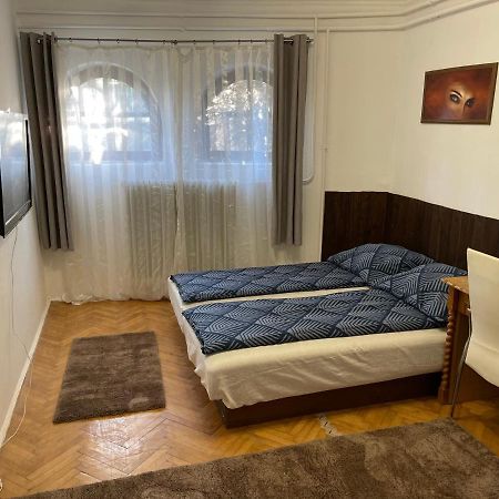 Szimpla Apartman Appartamento Miskolc Esterno foto