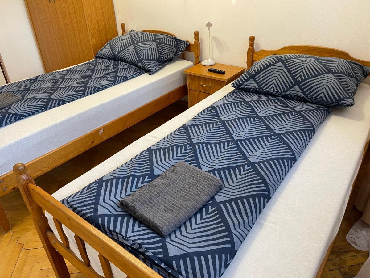 Szimpla Apartman Appartamento Miskolc Esterno foto