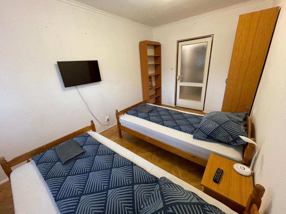 Szimpla Apartman Appartamento Miskolc Esterno foto